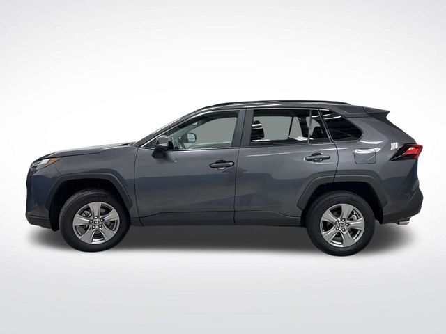 2024 Toyota RAV4 XLE photo 10