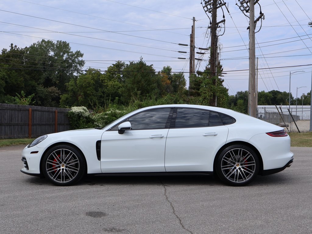 2018 Porsche Panamera 4S photo 2