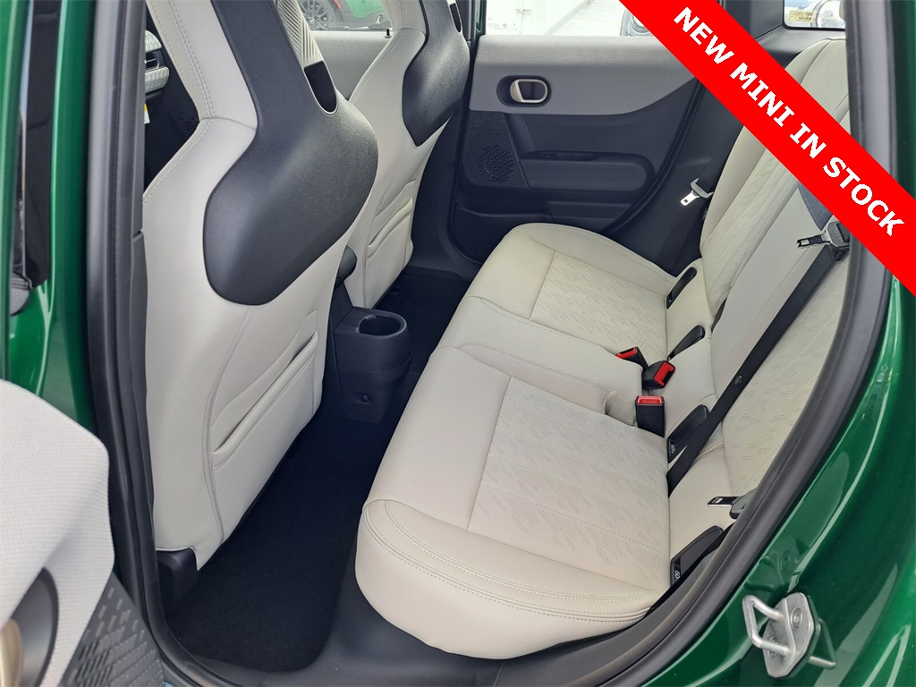 2025 Mini Cooper 4 Door Hardtop Signature photo 10