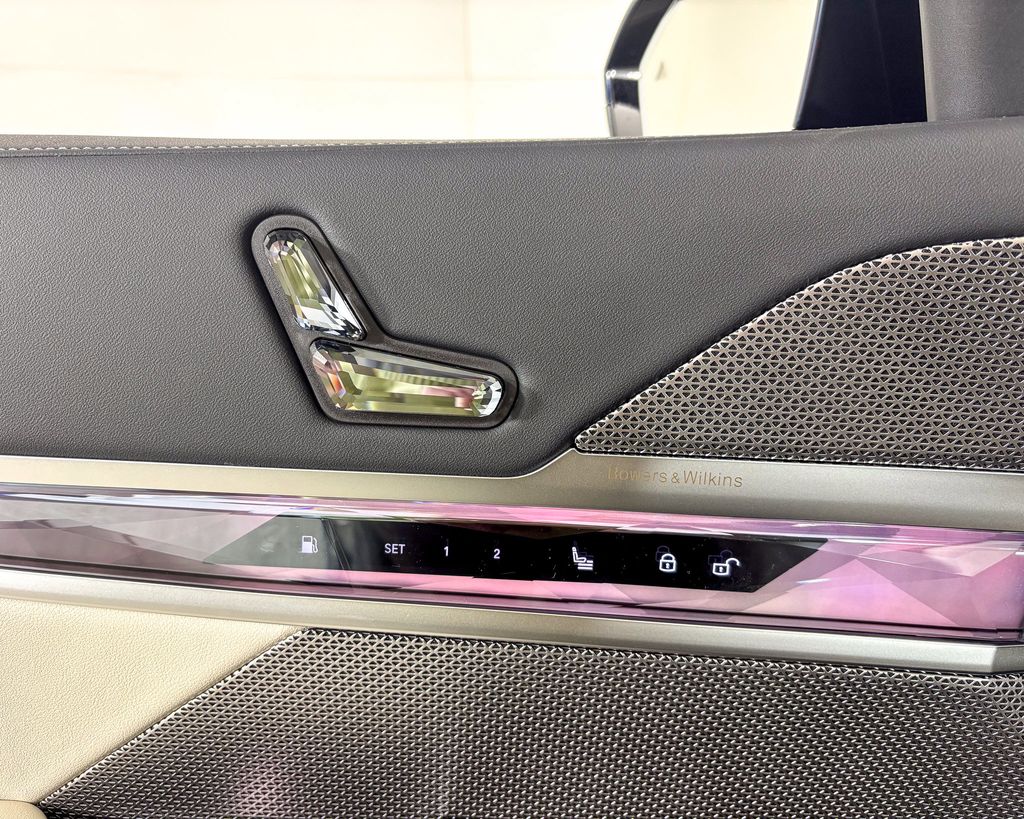 2025 Bmw 750e 750e xDrive photo 28