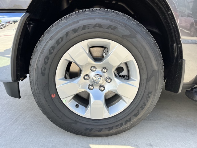 2025 Ram 1500 Tradesman photo 6
