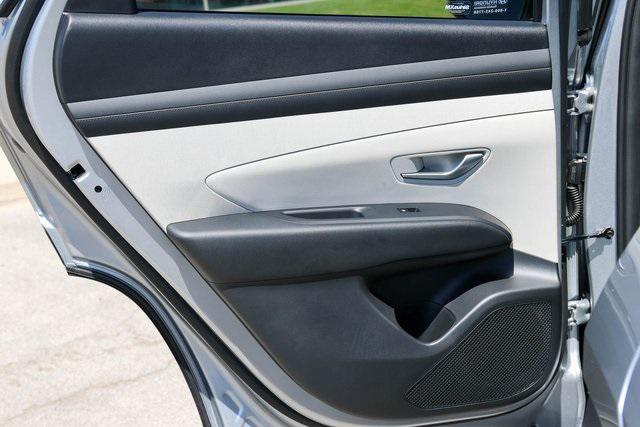 New 2025 Silver Hyundai SEL Convenience FWD image 11