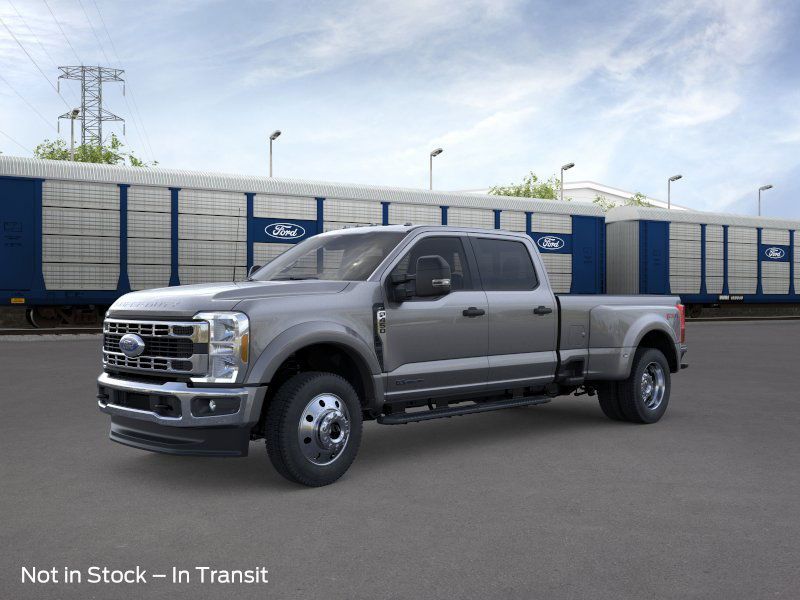 2026 Ford F-450 Super Duty XLT's photo