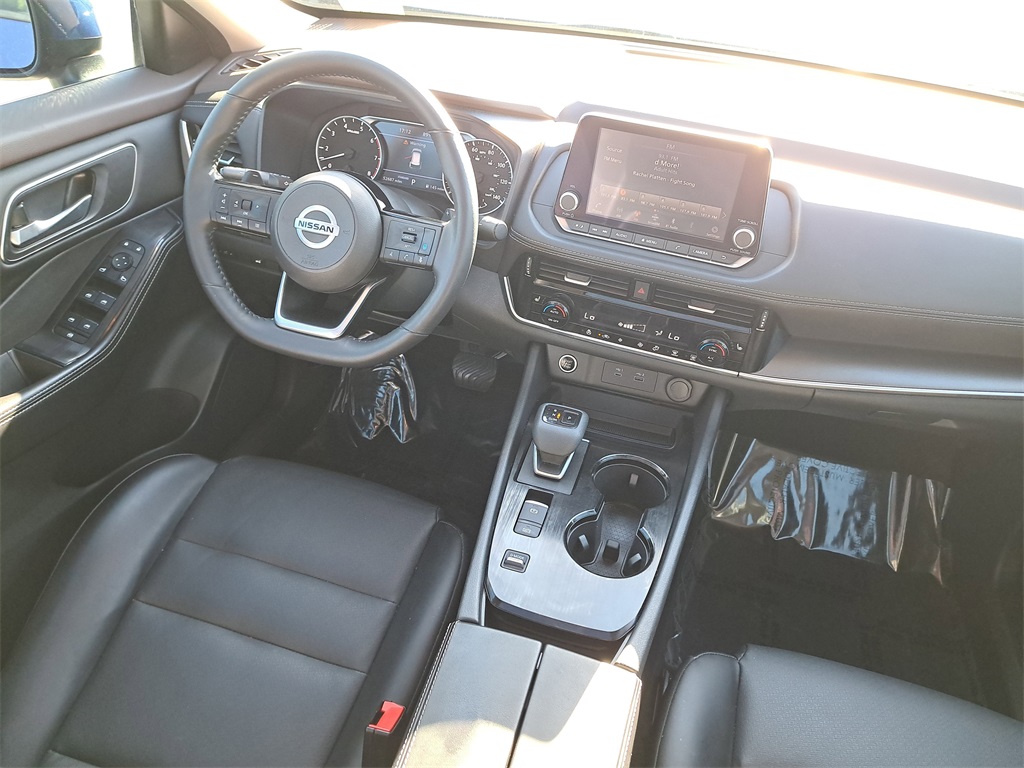 2021 Nissan Rogue SV photo 15