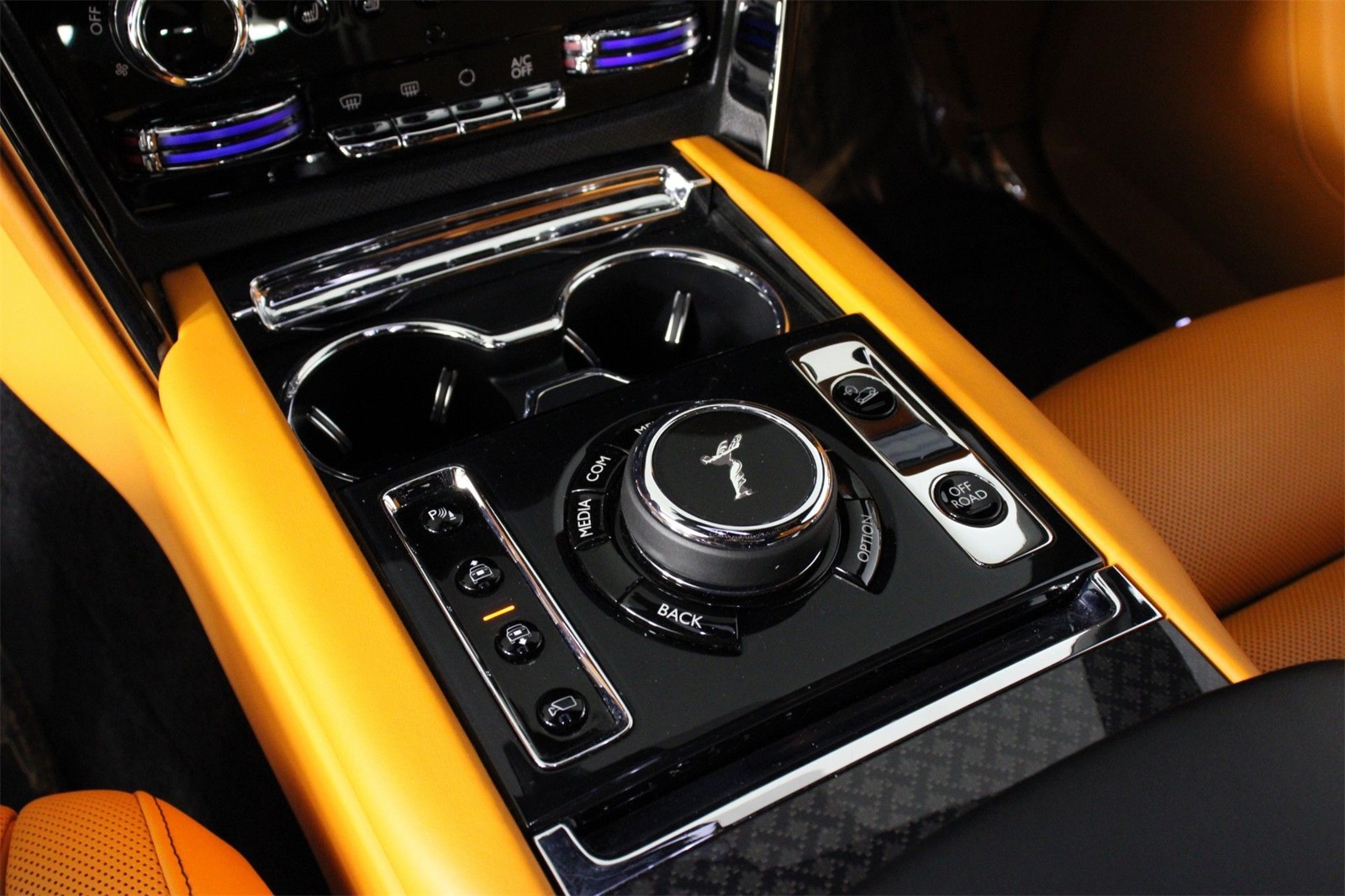 2024 Rolls Royce Cullinan Black Badge photo 9
