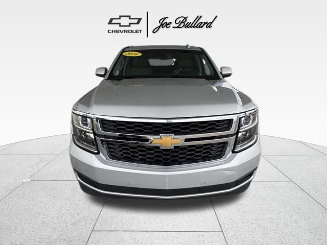 2016 Chevrolet Suburban LT photo 2