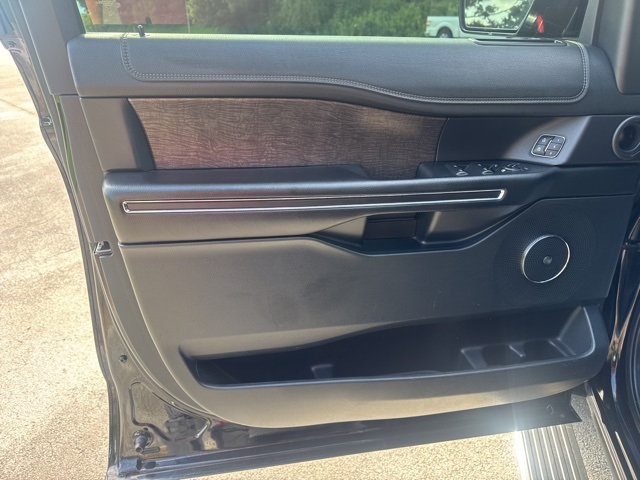 2021 Ford Expedition Limited photo 16