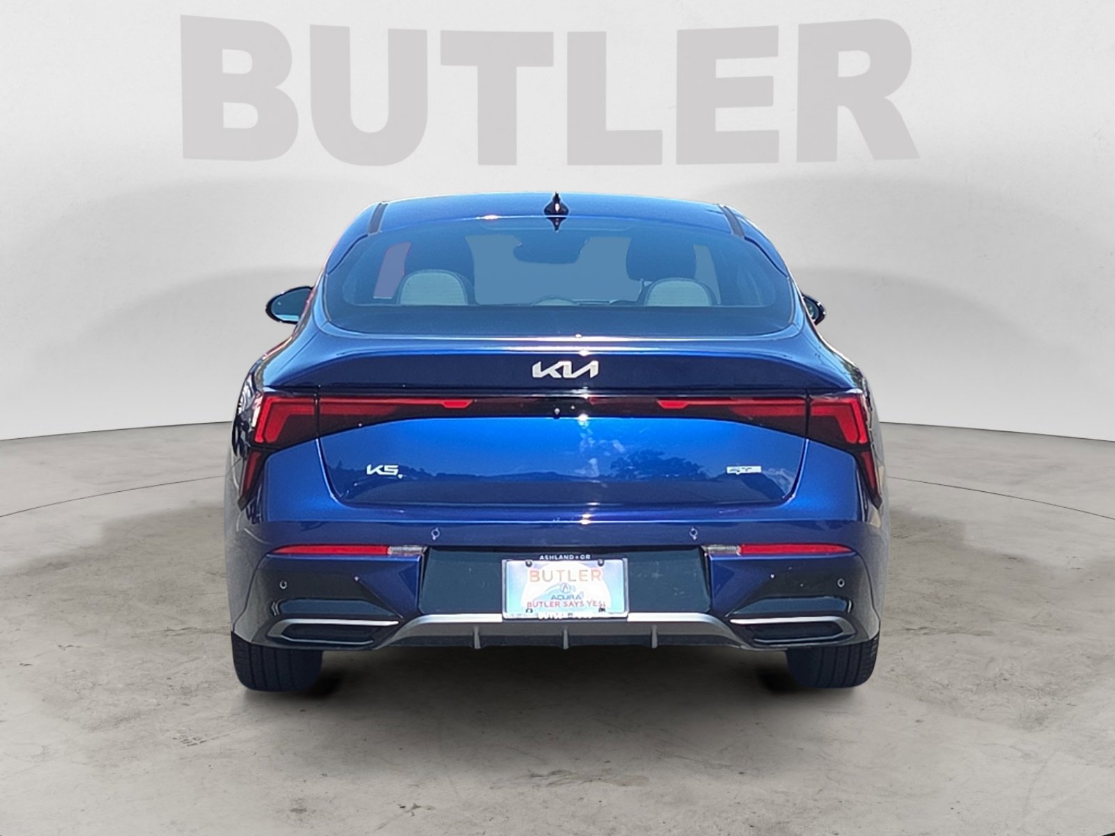 2025 Kia K5 GT-Line photo 4