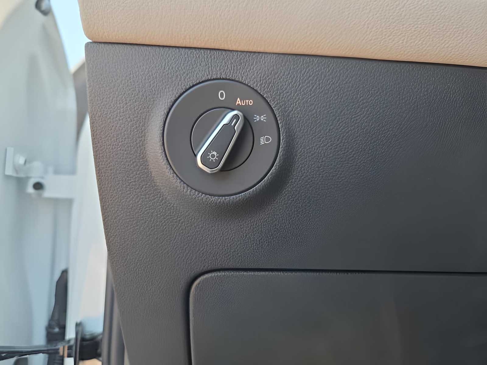 2025 Volkswagen Taos S photo 12