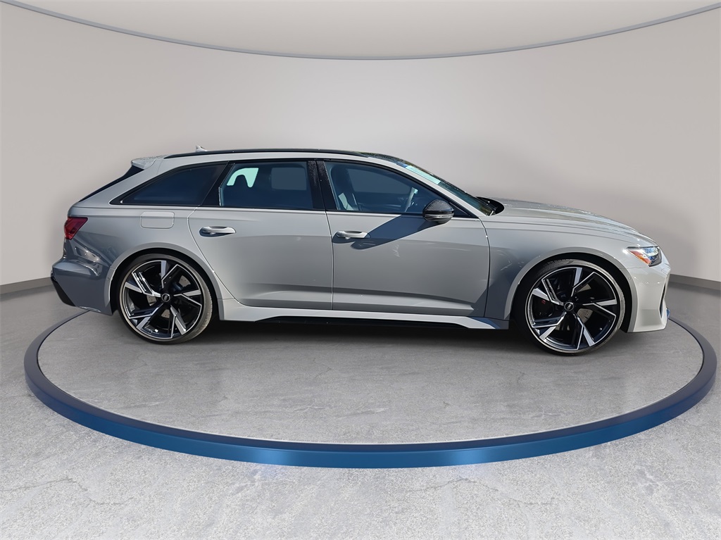 2022 Audi RS 6 Avant Base photo 4