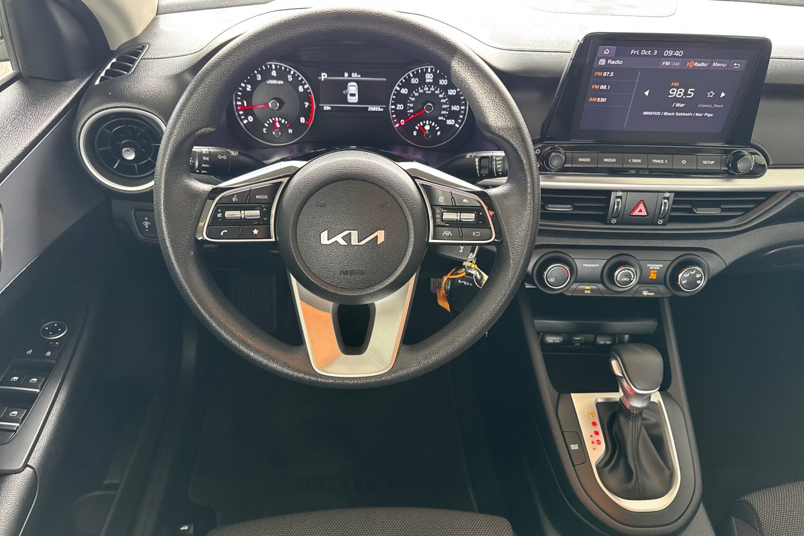 2022 Kia Forte FE LXS photo 16