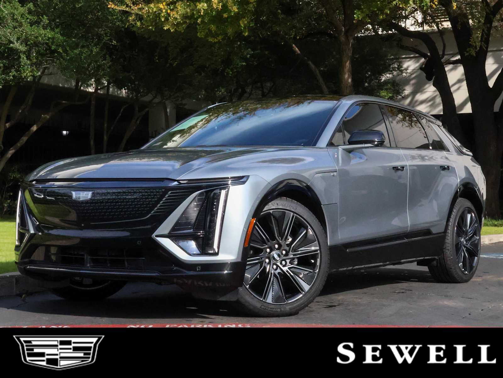 2025 Cadillac LYRIQ Sport 3's photo