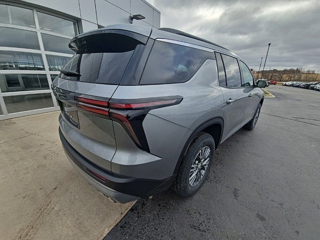 2026 Chevrolet Traverse photo 4