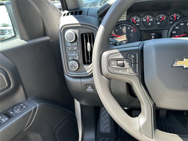 2026 Chevrolet Silverado Custom photo 24