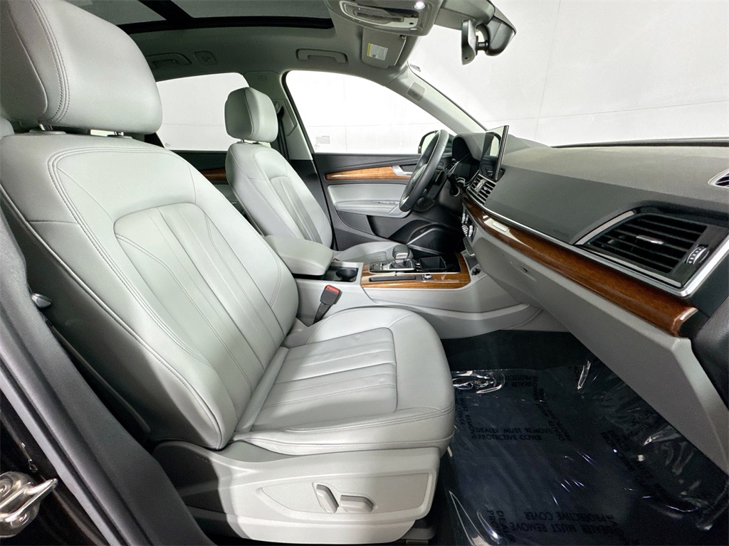 2023 Audi Q5 45 S line Premium Plus photo 9