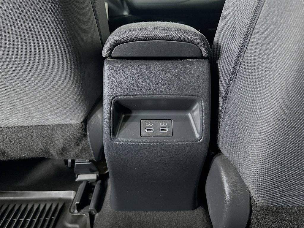 2023 Toyota Corolla LE photo 28