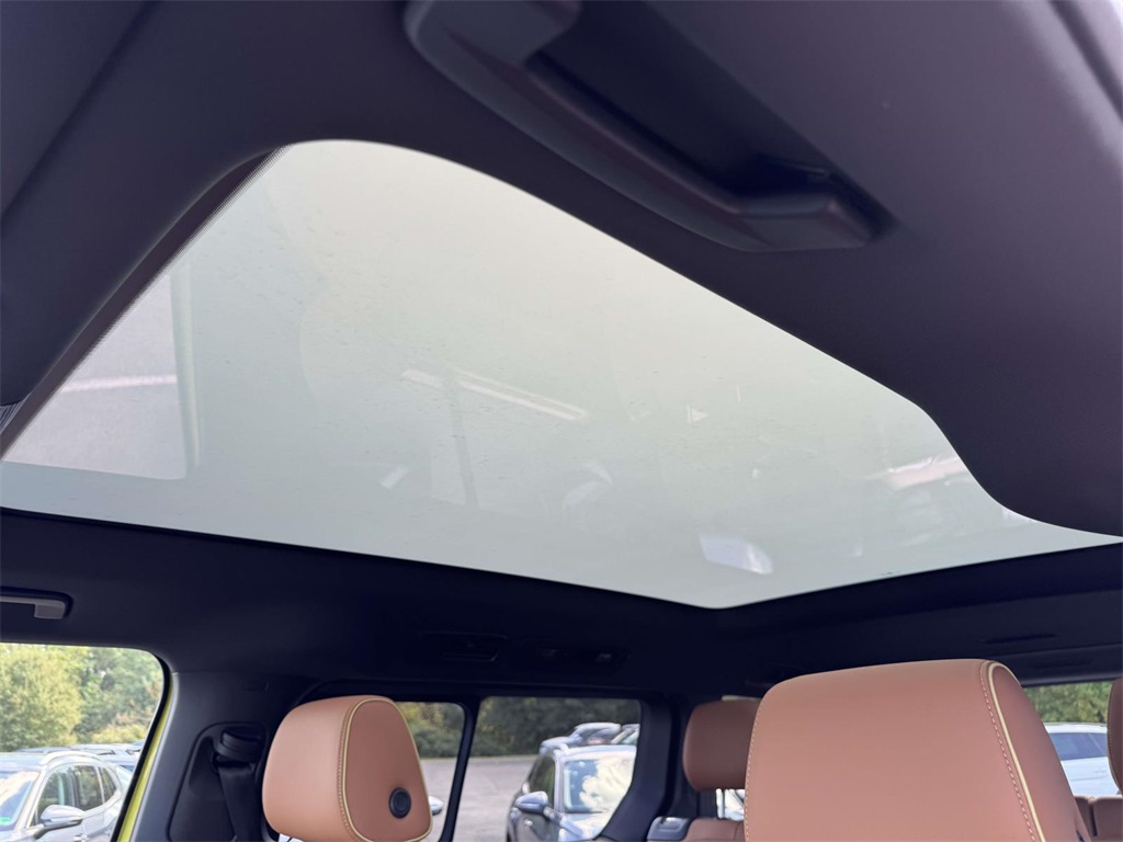 2025 Volkswagen ID. Buzz Pro Plus photo 4