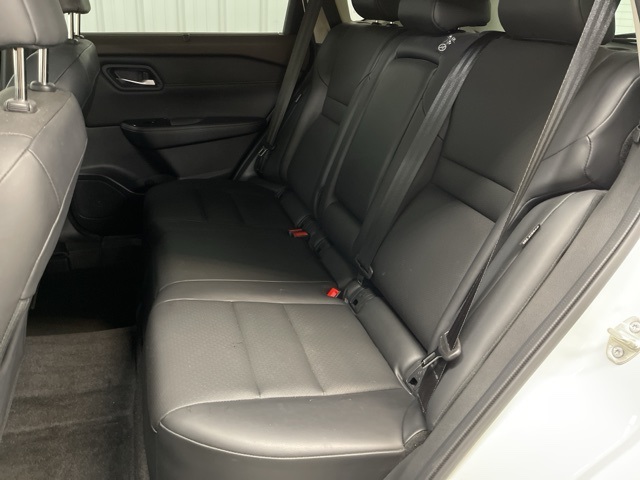2022 Nissan Rogue SV photo 18