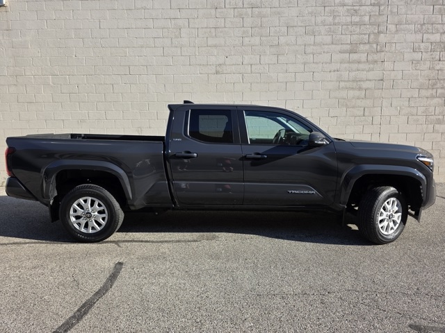 2024 Toyota Tacoma SR5 Double Cab photo 6