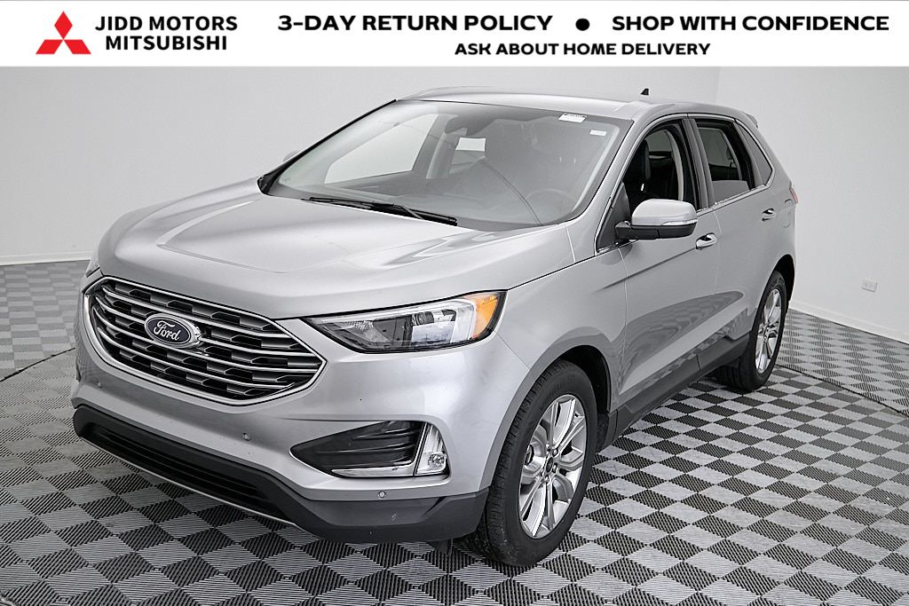 2024 Ford Edge Titanium's photo