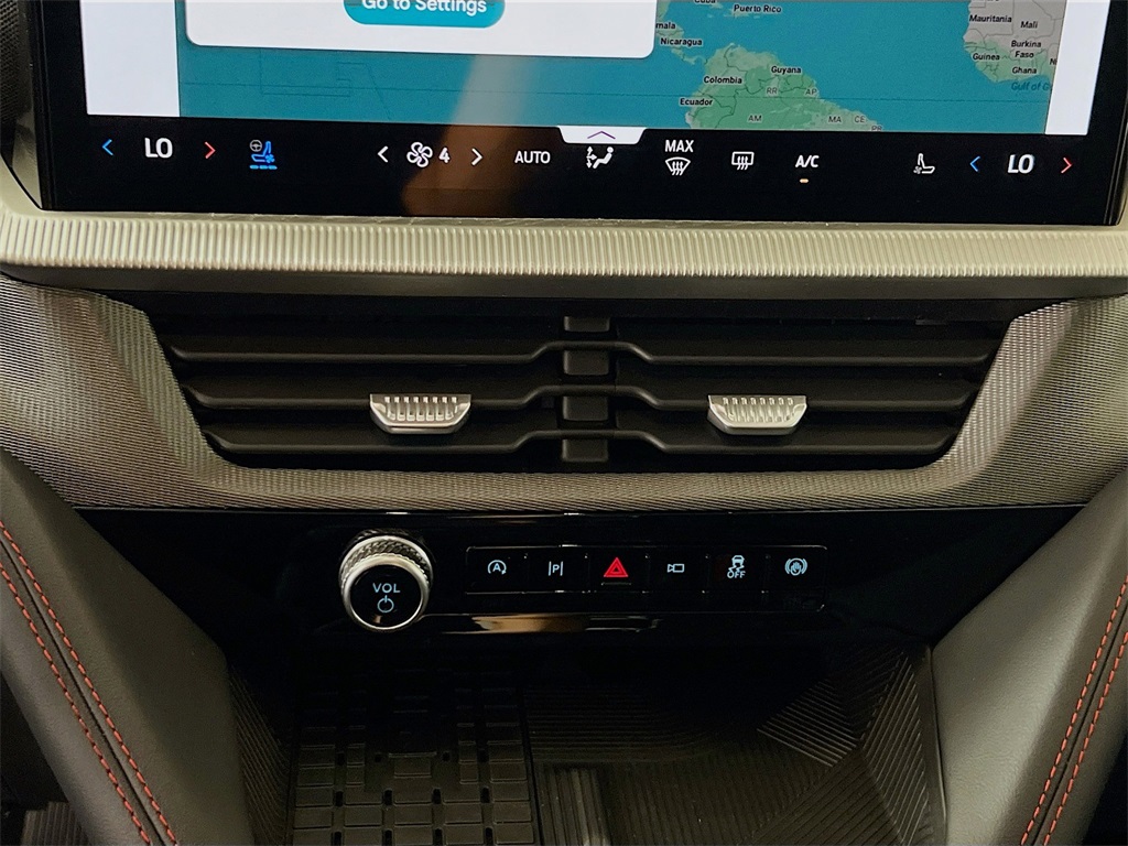 2025 Ford Explorer ST photo 7