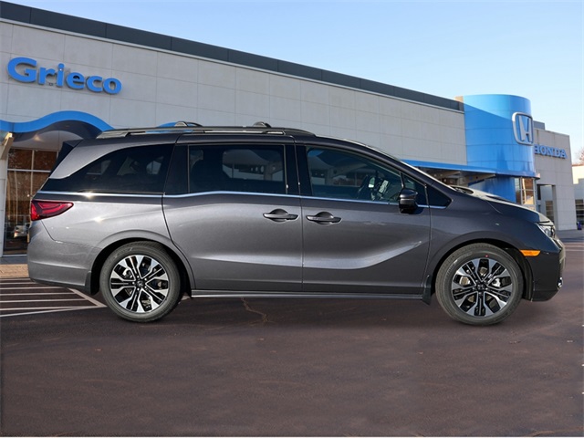 2026 Honda Odyssey Elite photo 6