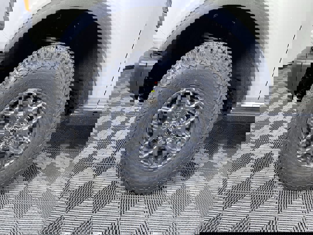 2025 Ford Bronco Badlands photo 24