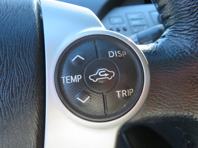 2015 Toyota Prius Four photo 27