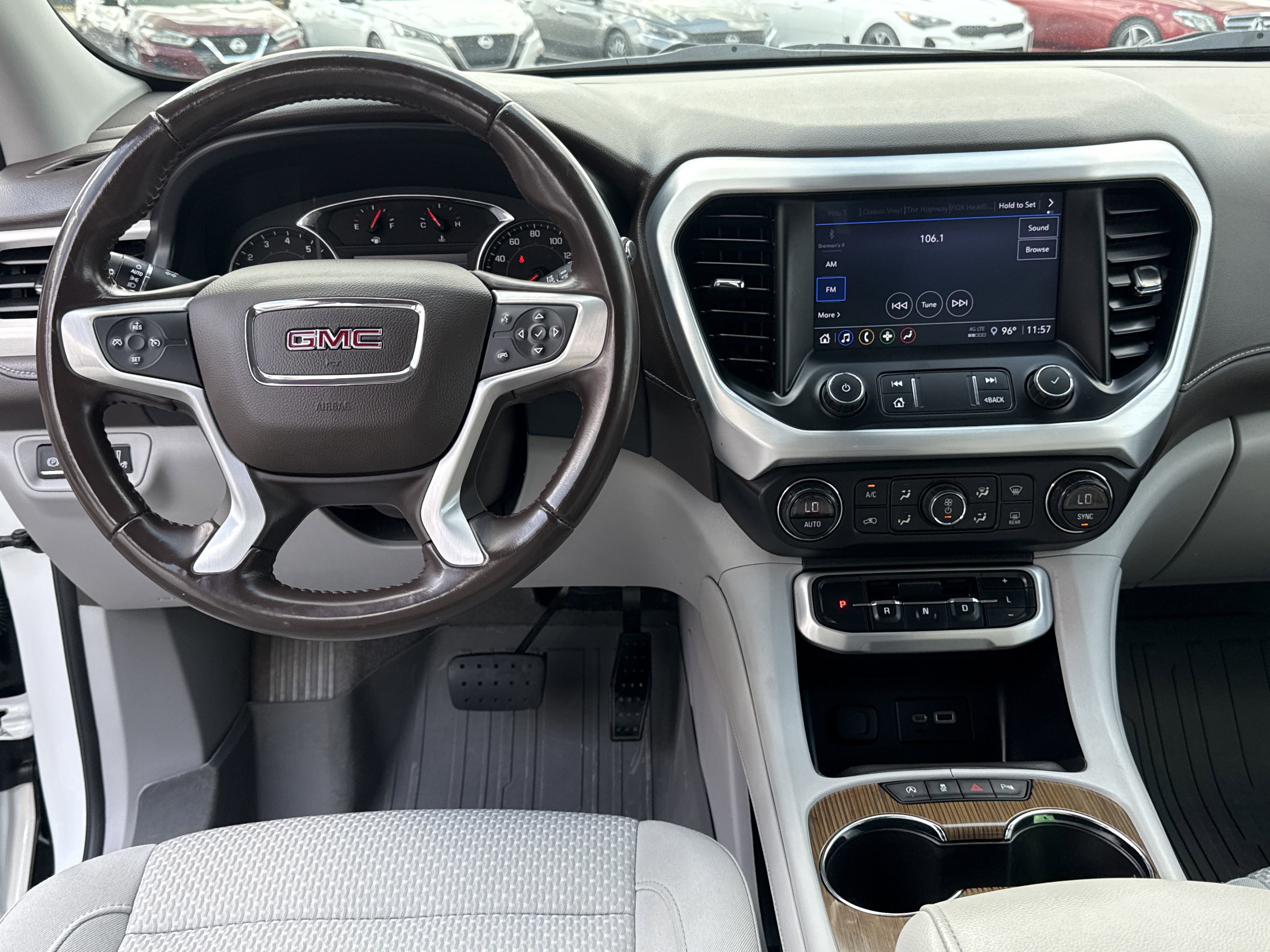 2020 Gmc Acadia SLE photo 4