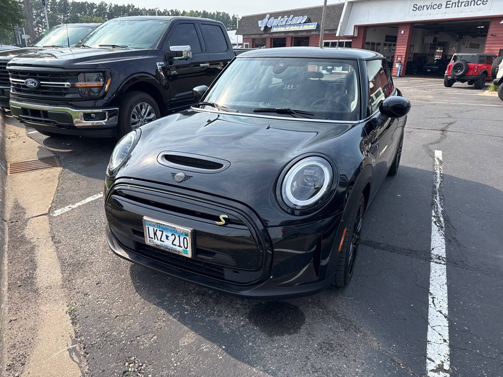Used 2024 MINI Hardtop 2 Door SE with VIN WMW13DJ02R2V30731 for sale in White Bear Lake, MN