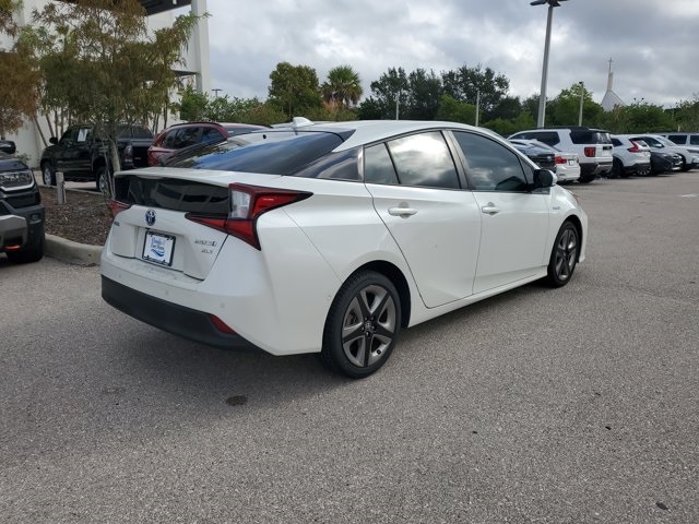 2020 Toyota Prius XLE photo 3