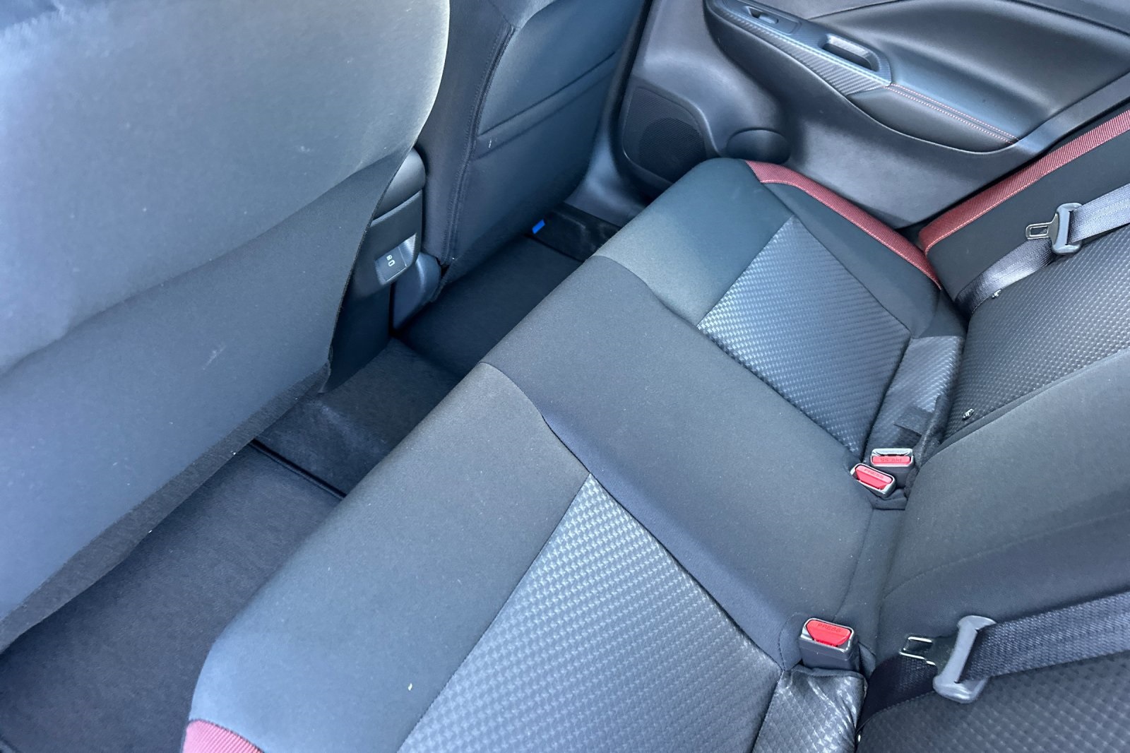 2025 Nissan Versa 1.6 SR photo 13