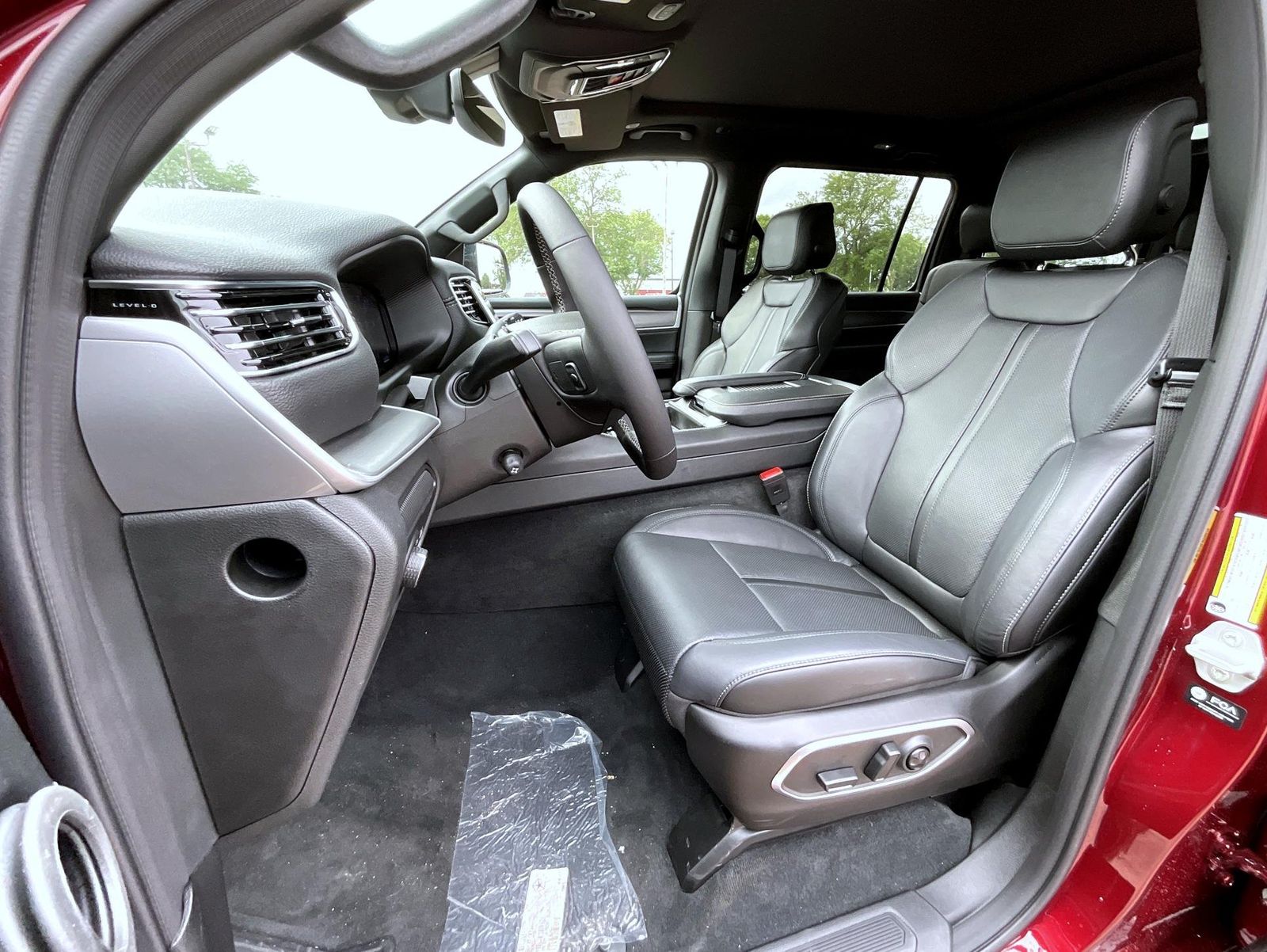 2025 Jeep Wagoneer Overland Series II photo 10