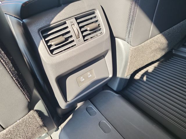 2026 Nissan Rogue SV photo 17