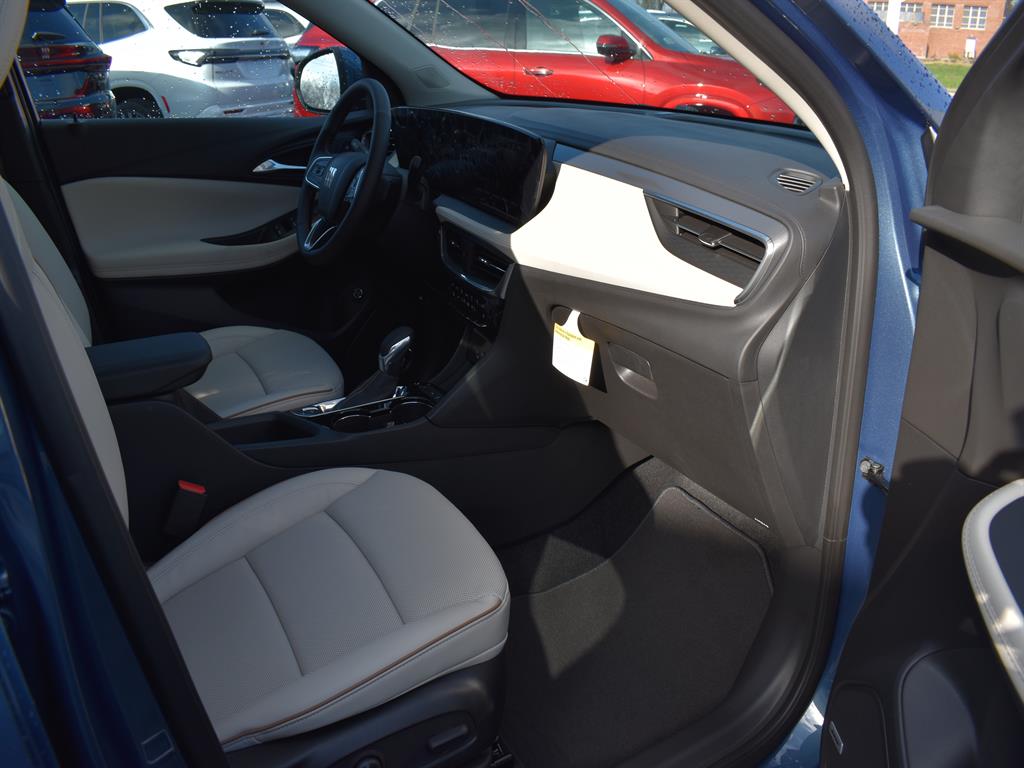 2026 Buick Encore GX Avenir photo 3