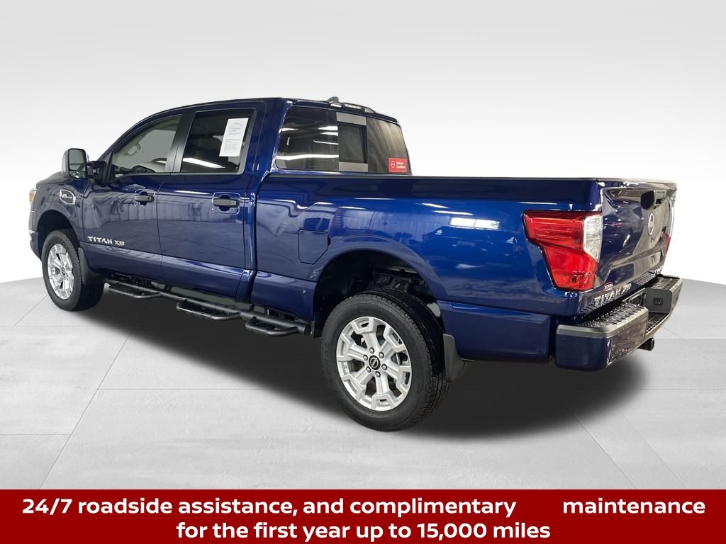 2024 Nissan Titan SV photo 2