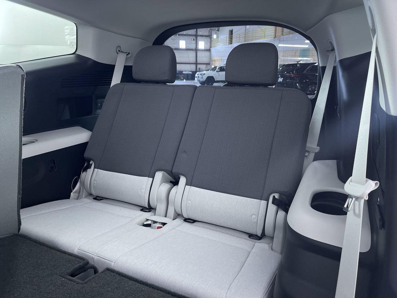 2026 Hyundai Ioniq SE photo 24