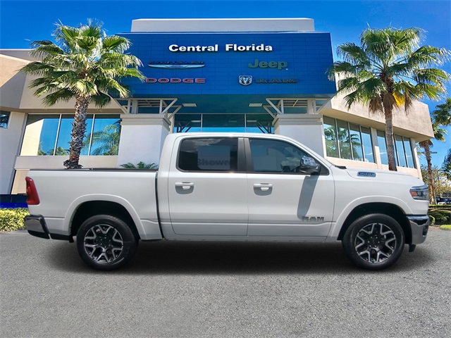 2025 Ram 1500 Laramie photo 3