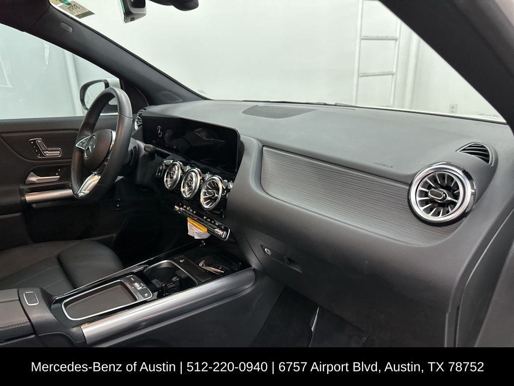 2025 Mercedes Benz GLA 250 photo 22