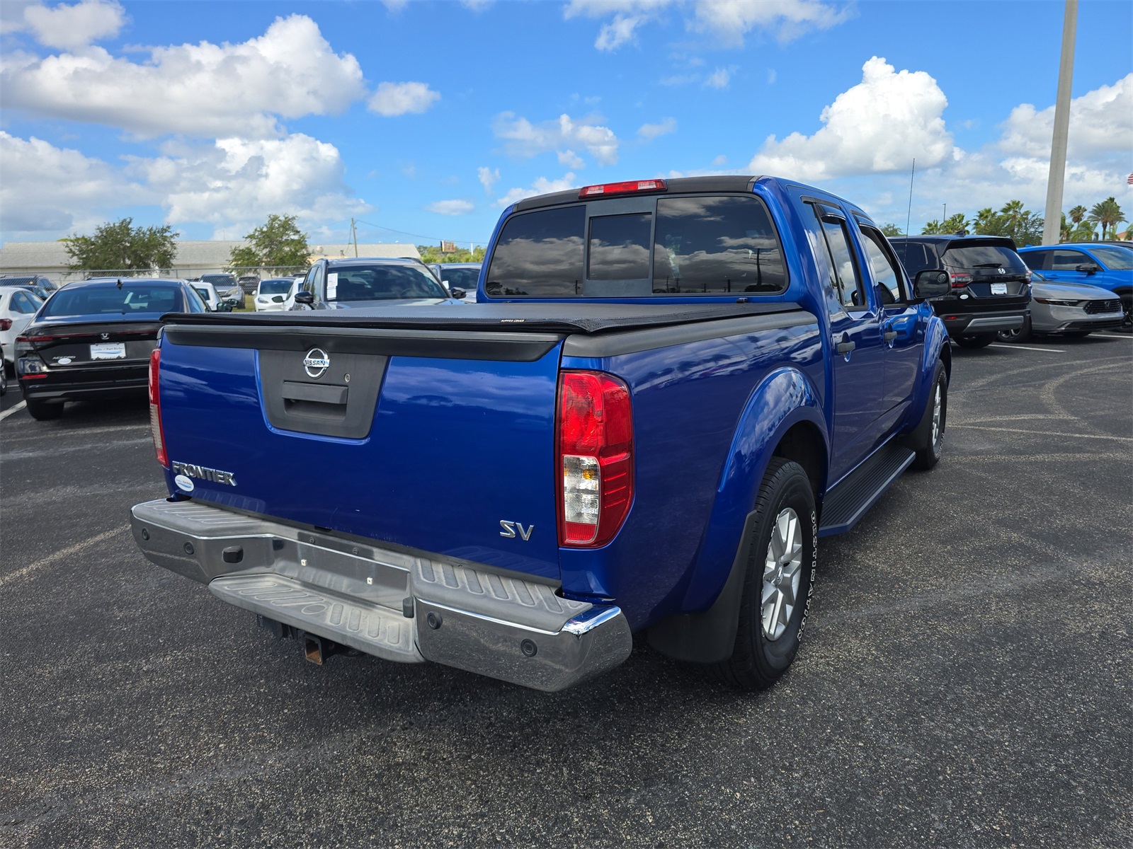 2015 Nissan Frontier SV photo 4
