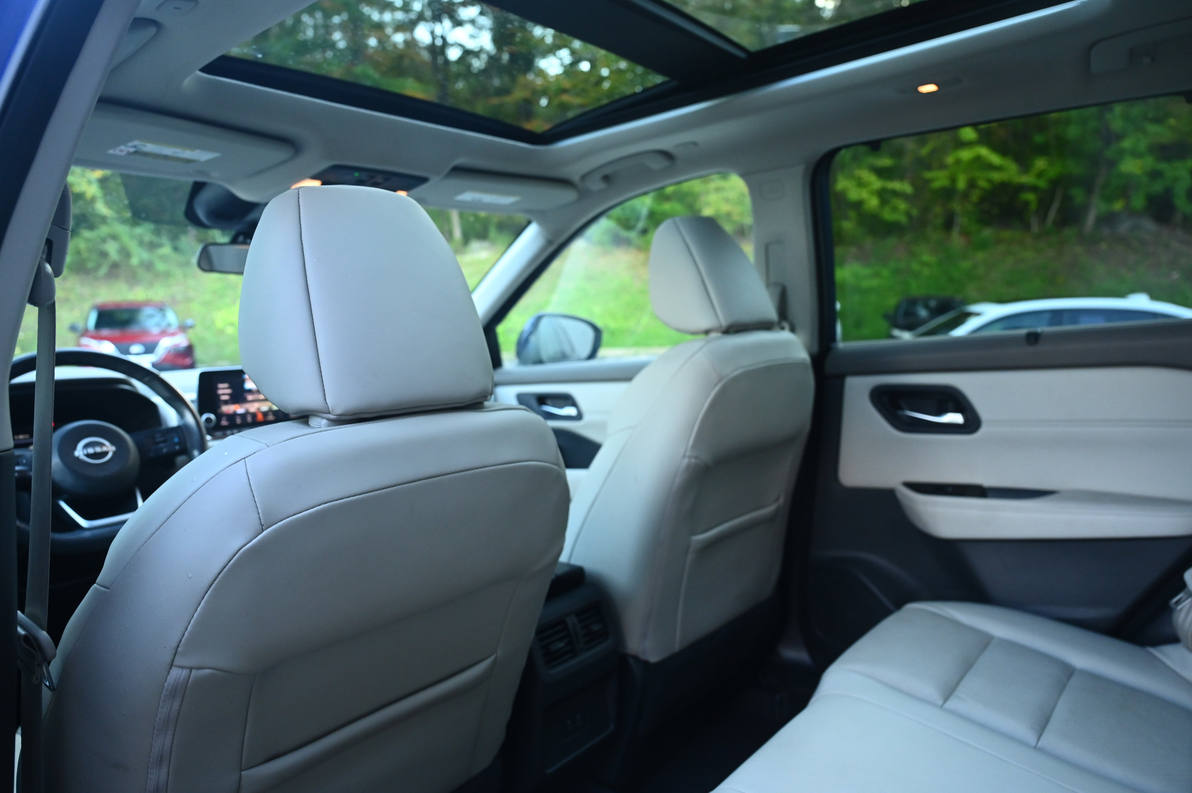 2022 Nissan Rogue SV photo 21