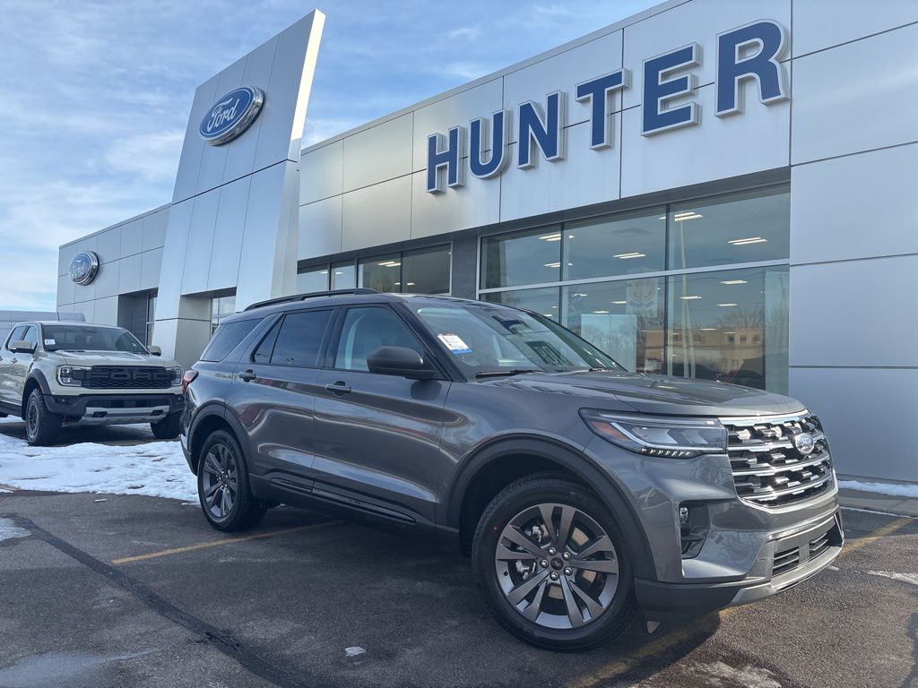 2026 Ford Explorer Active's photo