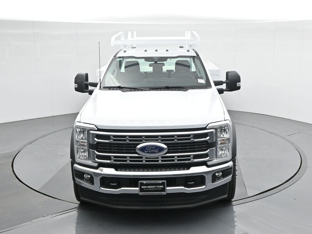 2025 Ford F-450 photo 38