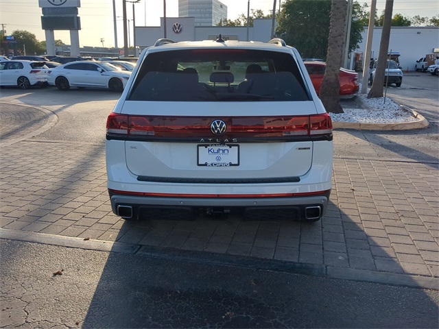 2025 Volkswagen Atlas Peak Edition SE photo 4