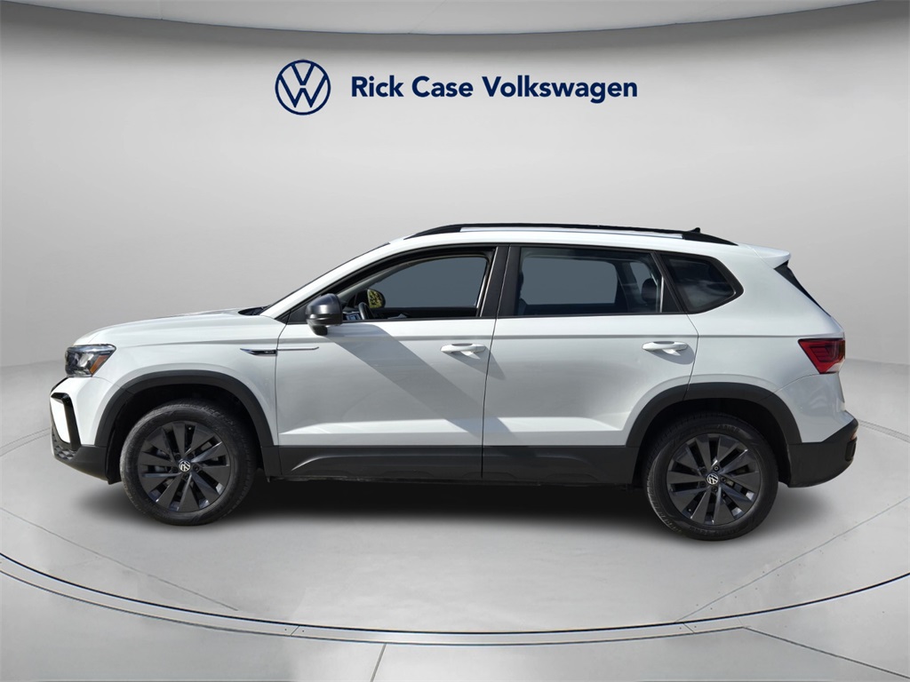 2023 Volkswagen Taos S photo 2