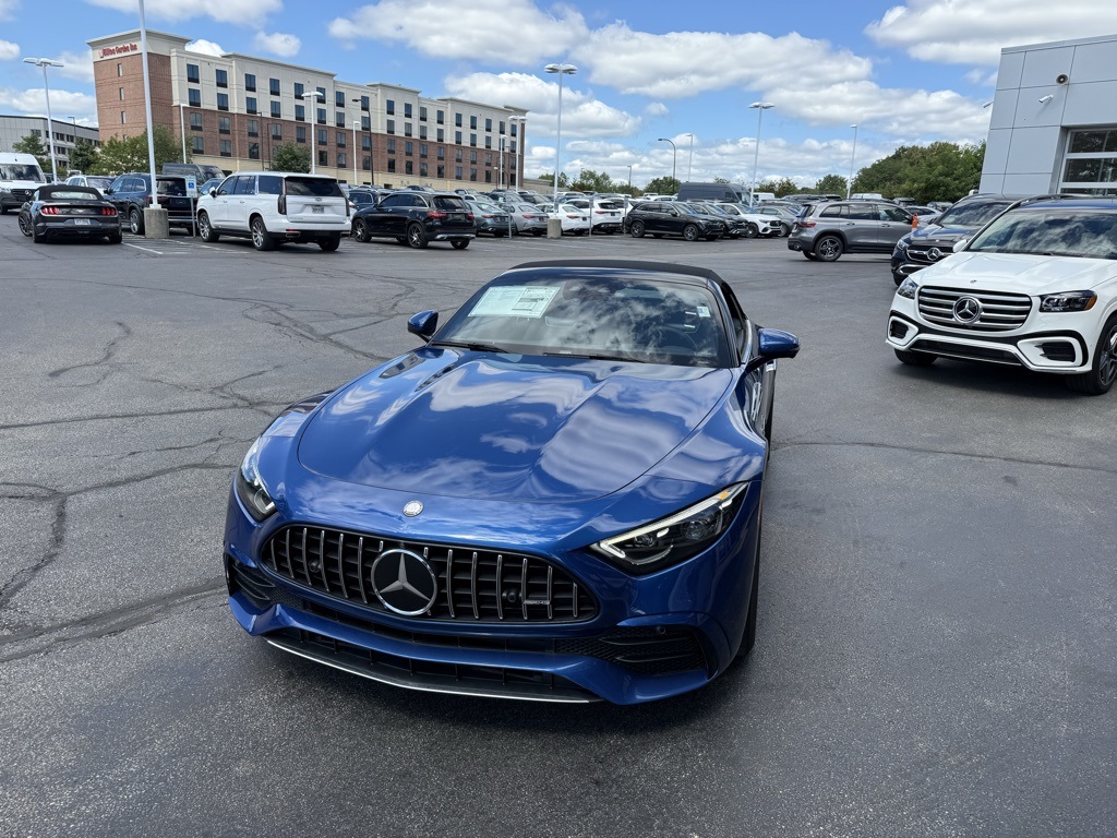 2024 Mercedes Benz SL AMG 43 photo 2