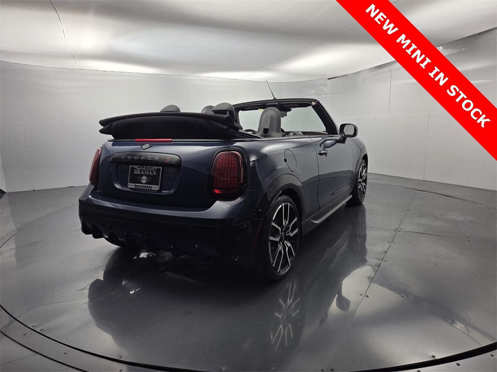 2026 Mini Cooper Convertible Iconic photo 7
