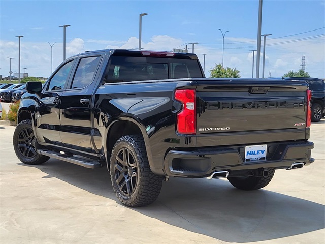 2025 Chevrolet Silverado 1500 RST photo 3
