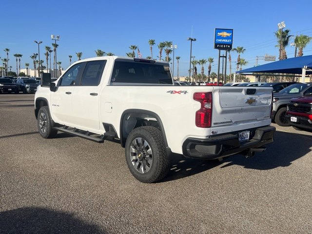 2025 Chevrolet Silverado 2500HD Custom photo 5
