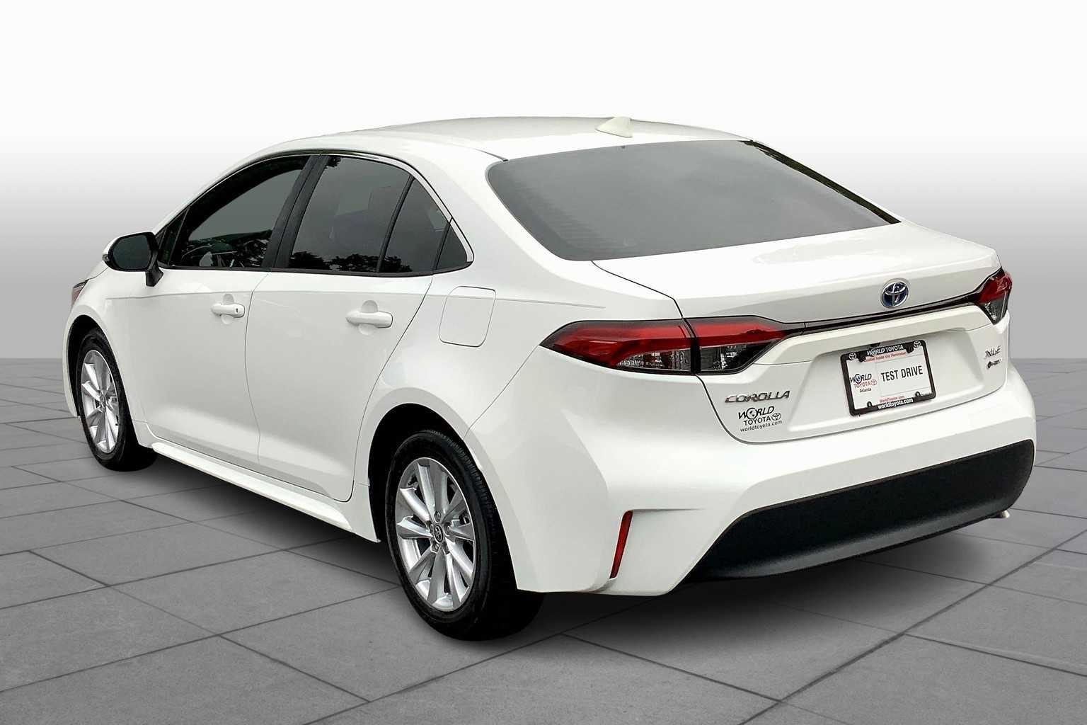 2025 Toyota Corolla Hybrid XLE photo 10